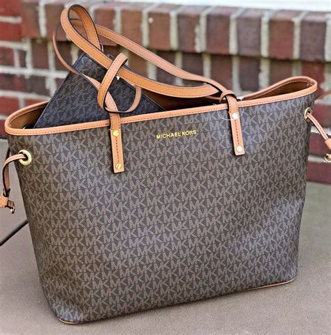 sac michael kors cabas jet set travel tote|Michael Kors Tote bag.